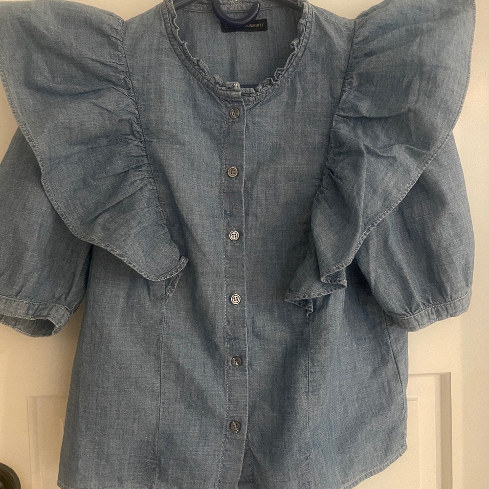 Citizens of Humanity Short Sleeve Ruffled Denim top! size Small